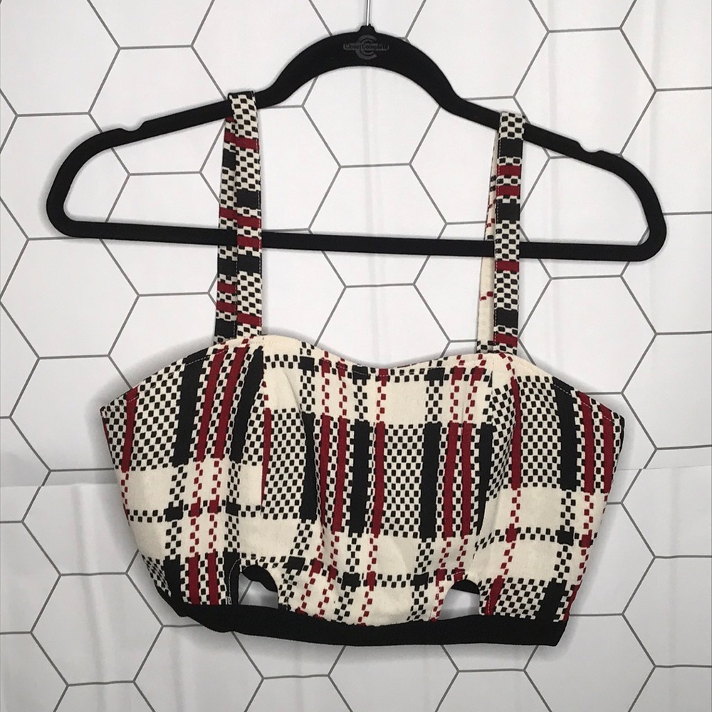 5/$20 NWOT ☀️ Plaid Crop Top